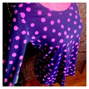 💜LULAROE -Lynnae Top Navy Purple Polka Dot-S